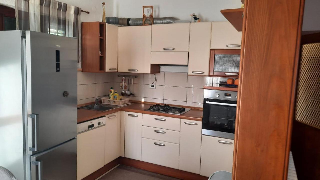 Apartmani Krpeta Pakoštane Esterno foto