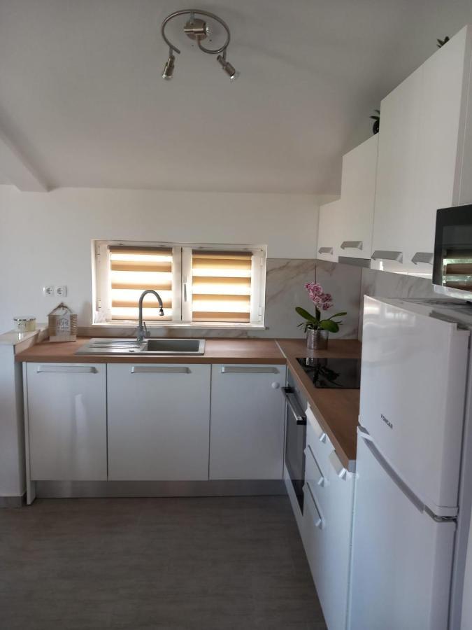 Apartmani Krpeta Pakoštane Esterno foto